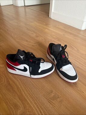 Jordan 1 Low Black Toe (2019) 553558-116 White Black Gym Red - Size 7 Men’s